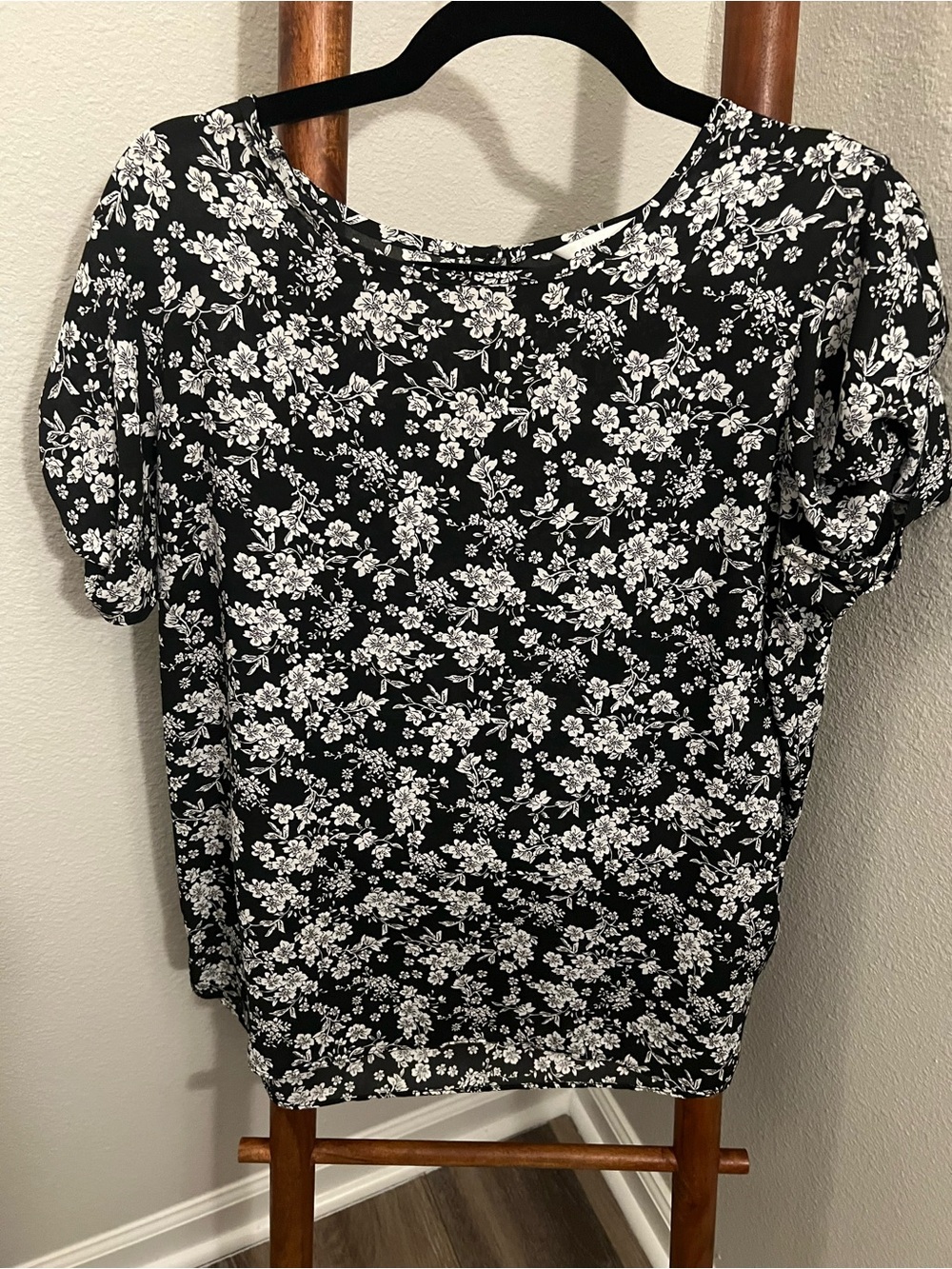 Counterparts Black & White Floral Women's Top